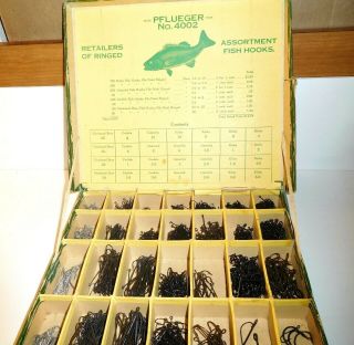 Vintage Dealer Box Of " Pflueger " Bedrock Ringed Fish Hooks