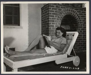 Gail Russell Leggy Actress Lounging Vintage Orig Photo