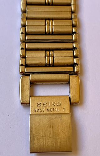 Vintage Seiko Gold - Tone Thin Mens Dress Watch 5Y30 - 7019 battery 5