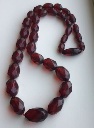 Vintage Faceted Cherry Red Amber/bakelite Gradutated Bead Necklace