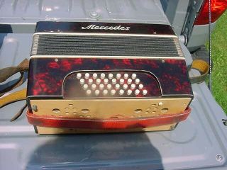 VINTAGE ACCORDIAN RED AND WHITE PEARL LOOKING MADE IN ITALY?? WITH CASE 6