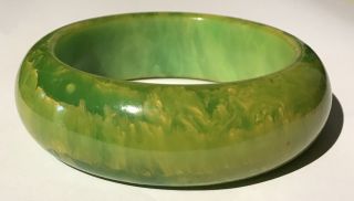 Chunky Vintage Marbled Green & Yellow Bakelite Bangle Bracelet