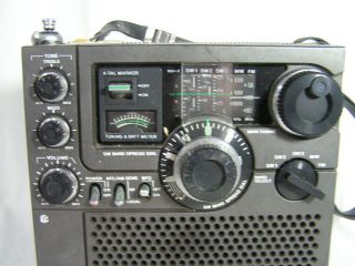 Vintage Sony ICF - 5900W Portable FM/AM Multi Band Receiver 3