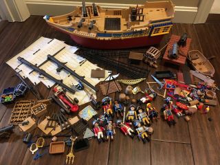 Vintage Playmobil 4290 Deluxe Pirate Ship Boat Set 2007 With