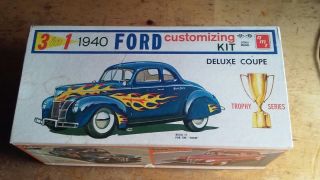 Vintage Amt 1940 Ford Deluxe Coupe 3 - In - 1 Unbuilt Trophy Series Car Kit No.  140