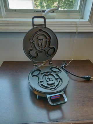 Vintage Disney Vitantonio Mickey Mouse Waffler Waffle Maker 950 Collectable