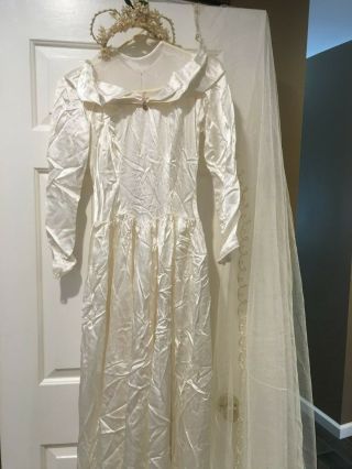 Vintage 1946 Satin Bridal Gown Veil and Head Piece/Crown - 3