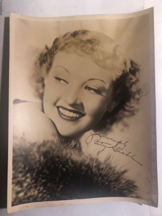 Betty Grable Signed 6.  5x8.  5 Early Vintage Autographed Photo Hollywood