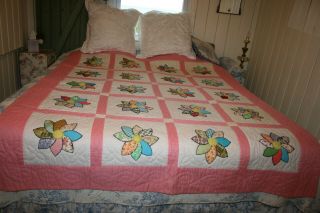 Pretty In Pink Vintage Applique Daisy Quilt 68 X 85 Embroidery Too Pencil Lines