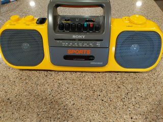 Sony Sports Cfs - 905 Portable Cassette Boombox Am/fm Radio Vintage Yellow