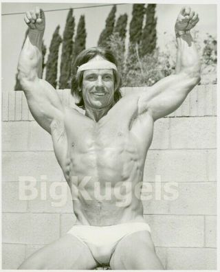 1970s Vintage Bruce La Male Don Crater Big Muscle Flexing Bodybuilder Beefcake