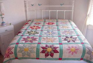 Vtg 1930s Hand Stitched Colorful Star Dahlia Batted Feed Sack Cotton Quilt 78x66