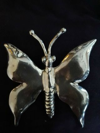 An Elegant Vintage Large Shaped Sterling Silver Butterfly Pin Brooch