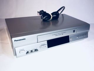 Vintage 2005 Panasonic 4 Head Vhs Pv - V4525s Cleaned/tested.  Great