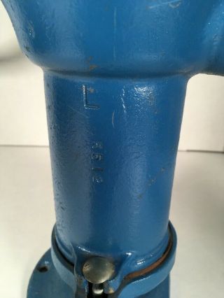 Vintage Water Pump Cast Iron Blue Hand Water Well Pump 2