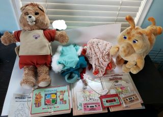 1985 Teddy Ruxpin & Grubby W/ Cord,  Outfits,  Tapes,  Books,  Answer Box Read Desc