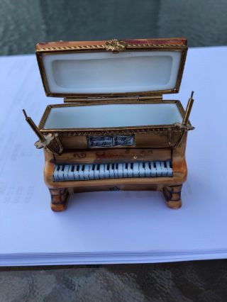 vintage limoges trinket box peint main Upright Piano with Candelabra And Cat 6