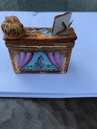 vintage limoges trinket box peint main Upright Piano with Candelabra And Cat 7