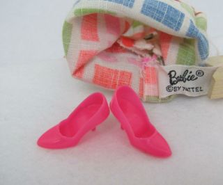 Vintage Barbie Print Aplenty Mod Dress Pink Closed Toe Heels Shoes 7