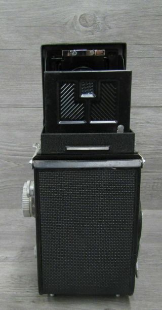 Vintage Yashica - Mat EM TLR Film Camera Copal MXV Yashinon 1:3.  5 80mm Lens 2