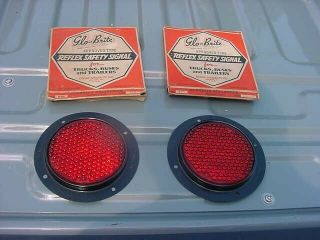 2 Vintage Glo Brite Reflex Safety Signal Reflectors Red Nobby Glass Nos & Boxes
