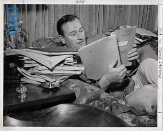 John Wayne Reads A Pile Of Scripts Candid 1950 Vintage Photo