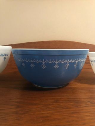 Set of 4 Vintage Pyrex Blue/White Snowflake Garland Mixing Bowls 401 402 403 404 3