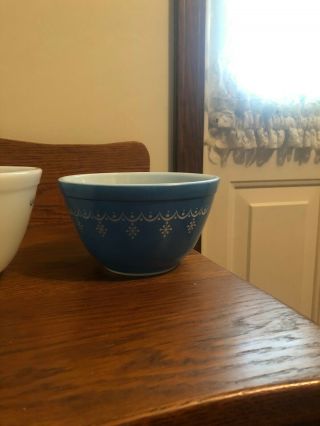 Set of 4 Vintage Pyrex Blue/White Snowflake Garland Mixing Bowls 401 402 403 404 5