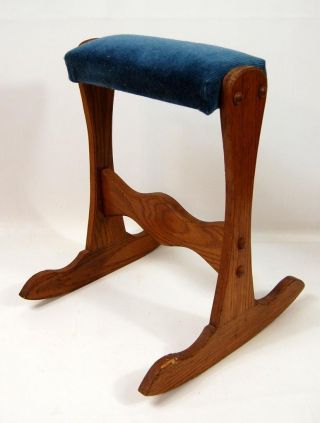 Vtg Gout Rocker Wooden & Padded Top 17 " Tall Foot Rest Ottoman Footstool Oak