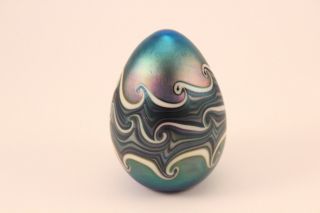 Vtg 1977 Orient & Flume Art Glass Iridescent Blue Wave Swirls Egg Paperweight 2