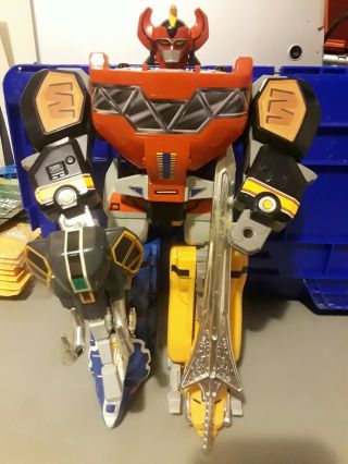 Vintage 1993 Mighty Morphin Power Rangers Dino Megazord W/sword And Shield