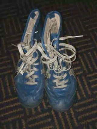 Vintage Leather Dan Gable Classic Wrestling Shoes Size 7.  5 Blue Asics