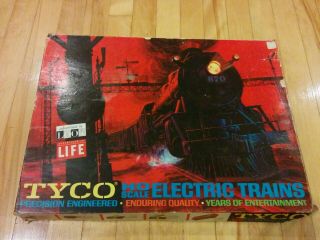 Vintage Tyco Ho Scale Electric Train Set
