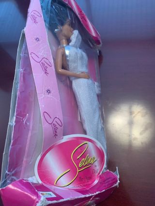 1997 SELENA Quintanilla Perez - The Limited Edition Doll - SILVER GOWN 3