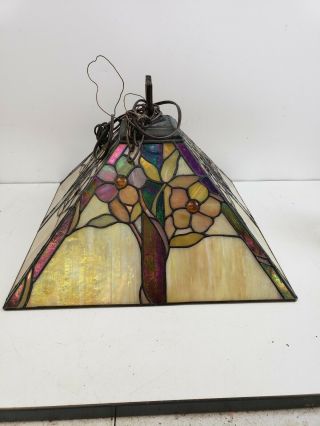 Vintage quoizel TIFFANY STYLE STAINED - GLASS HANGING CEILING LIGHT 3 light floral 2