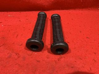 Nos Vintage Gt Bicycles Grips Black Bmx Freestyle Racing