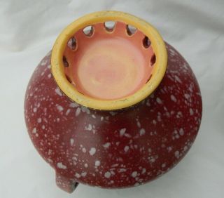 Pottery Art Spongeware Spatter Vases (2) Fleur de Lis Cutout Red Green Vintage 5