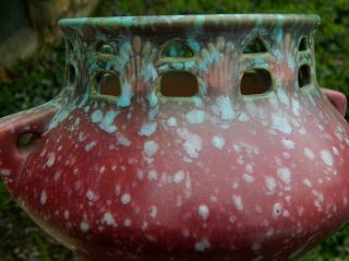 Pottery Art Spongeware Spatter Vases (2) Fleur de Lis Cutout Red Green Vintage 6