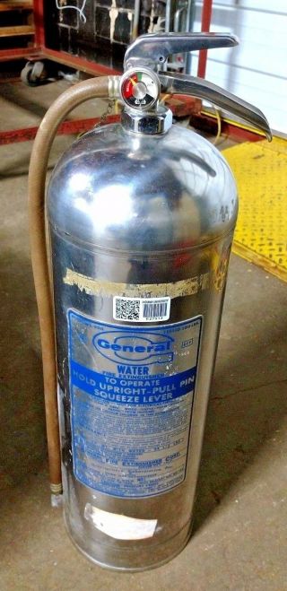 Vintage General 2 1/2 Gallon Water Pressurized Silver Fire Extinguisher Ws - 900