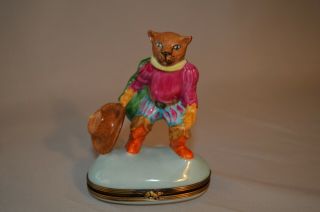 Vintage Limoges French Figural Trinket Box – Cat With Old English Clothes