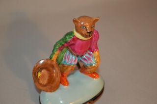 Vintage Limoges French Figural Trinket Box – Cat with Old English Clothes 7