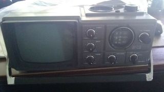 Magnavox Black And White Portable Tv Radio Bc3910sl01 Box Vintage