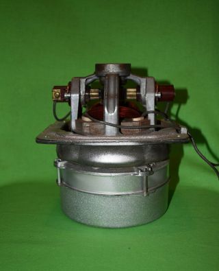 Electrolux Vintage Vacuum 1205 Golden J Motor