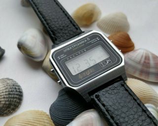 Elektronika 5 Vintage Russian Soviet Ussr Lcd Digital Led Watch Melody