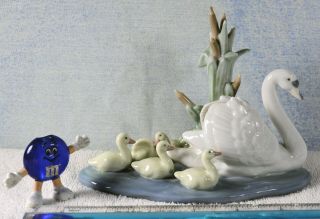 Vintage Lladro Porcelain " Follow Me " Figurine 5722