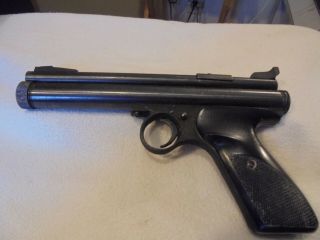 Vintage Crosman Model 150 Pellgun.  22 Gas Powered Pistol