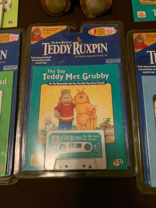 Vintage 1998 Yes Talking Teddy Ruxpin Teddy Bear Cassette Player great 4