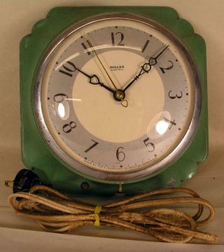 Vintage Art Deco Ingraham Co.  Miller Model Mk 210 Electric Kitchen Wall Clock