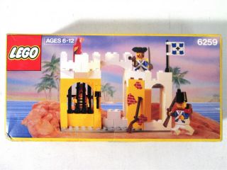 Lego 6259 Pirates Broadside’s Brig Vintage 1991 Factory W/ Box Damage
