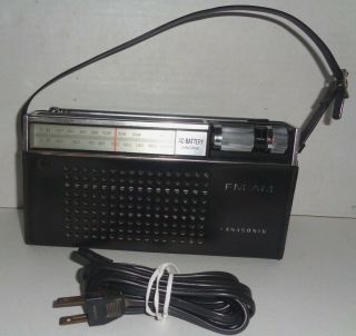 Vintage Panasonic AC/Battery AM/FM Radio.  Model RF - 728 Chord inc. 2
